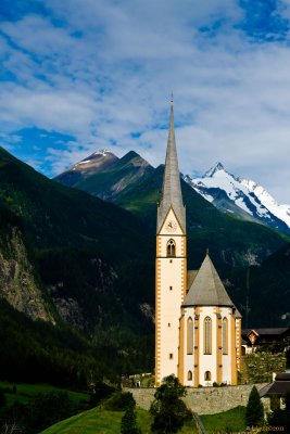 St Vinzenz Church located in Heiligenblut, Austria