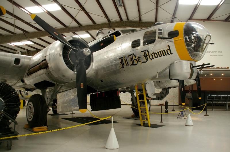 Lima Air Space - B17 02 B.jpg