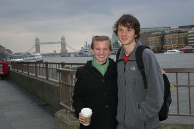 R & K in front of the Tower Bridge