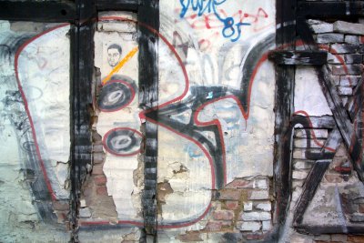 DCS-Iti-Flag-graffiti.jpg