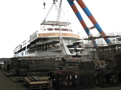 Lifting Deckhouse into place