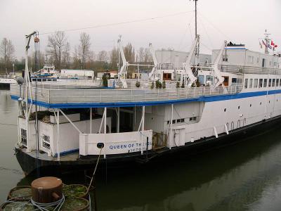 g4/45/387545/3/52548993.QueenoftheIslands4.jpg