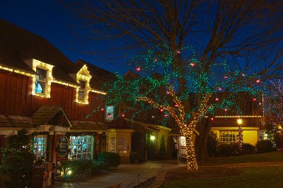 2011 Christmas Lights - Peddler’s Village