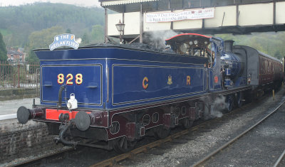 828 at Llangollen early evening