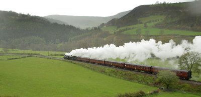 Between Glyndy and Deside Halt