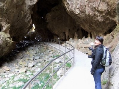 Pam entering bonus cave area