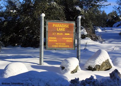 Signage for Paradise Lake, which is actually in Magalia