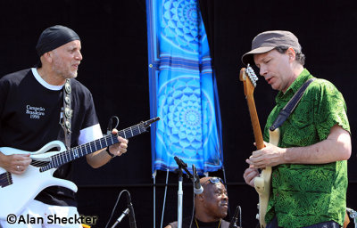 Jose Neto (Harry Belafonte, Steve Winwood, left) and Steve Kimock