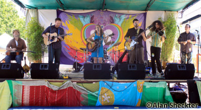 Old Jaw Bone, Oasis Stage