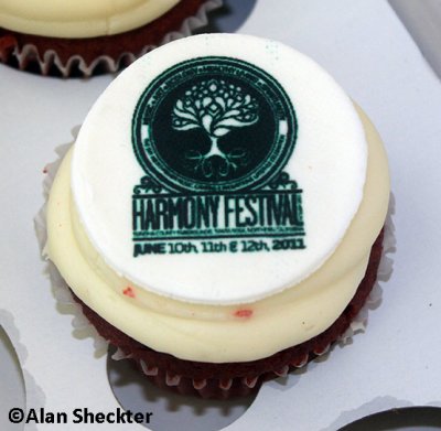 Harmony cupcake