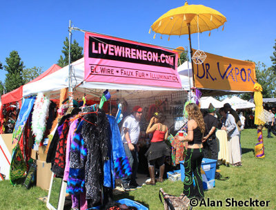 Live Wire Neon and Dr. Vapor booths