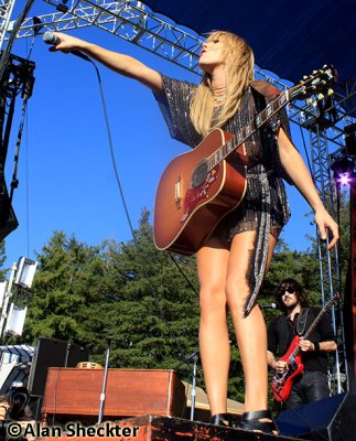 Grace Potter - now YOU sing