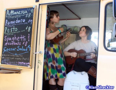 CJ and Lauren Alegre sing from an Italian food truck