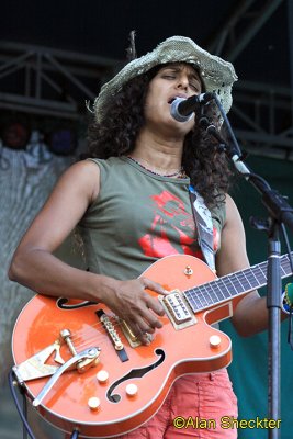 Rupa & the April Fishes - Meadow Stage