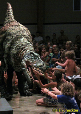 ERTH's T-Rex, Welcome Stage