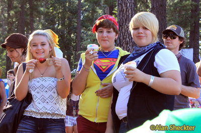 Teens watching Amanda Shaw, Meadow Stage