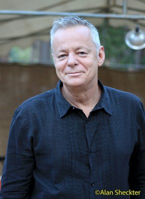 Tommy Emmanuel, backstage