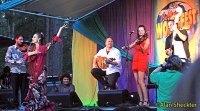 Fishtank Ensemble, Spotlite Stage