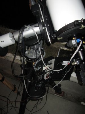 The box is mounted to a wood stick in the original Losmandy brackets.