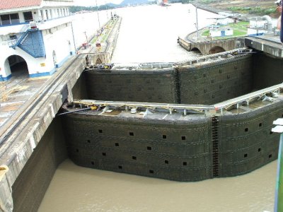 Panama Canal -Pedro Miguel Locks, water level going down