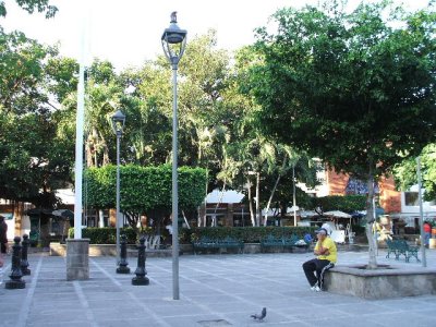 Puerta Vallarta, Mex-town square in the old city