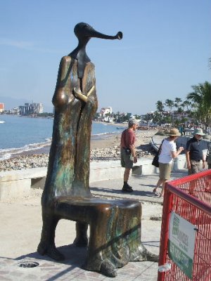 Puerta Vallarta, Mex-very weird sculptures