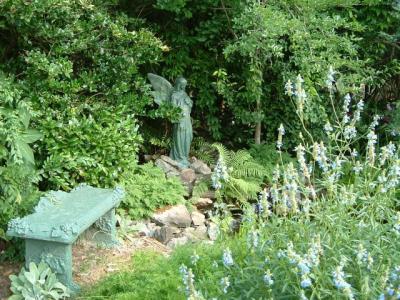 The garden had several very lovely places to sit and admire the garden