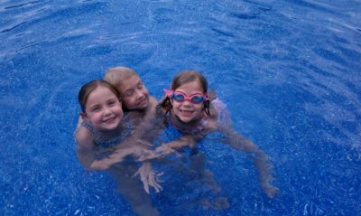 elisabeth's first friend sleepover- a dip in the pool first