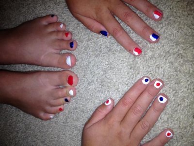 my attempt at fancy fourth of july nail painting on e