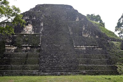 grand pyramid 2697
