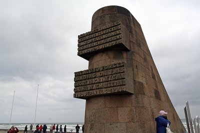 Omaha Beach monument 2903