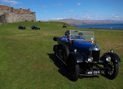 Old car day at the castle 1848