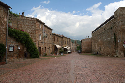 Sovana's street 6732