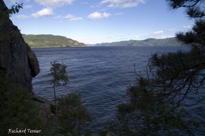 Ste Rose du nord - Le Fjord de la rive - cap trinit au loin pict2986.jpg