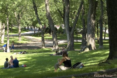 Le parc Lafontaine - Bel endroit pour y perdre un peu de temps relaxer et flner pict2911.jpg
