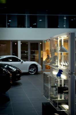 Porsche Center 08.jpg