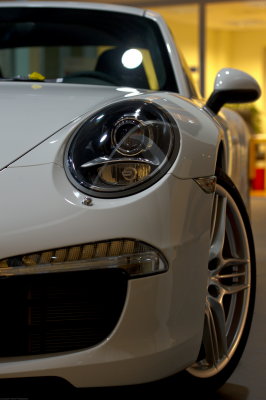 Porsche Center 14.jpg
