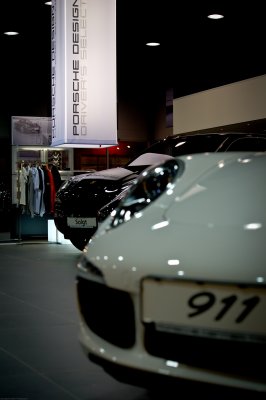 Porsche Center 28.jpg