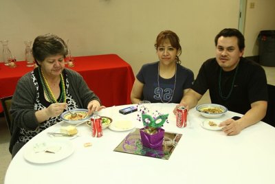 OLG_MardiGras_Dinner_Party_04Mar2011_ 032 [640x480].JPG