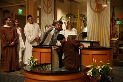 OLG_EasterVigil_23Apr2011_ 081 [800x600].JPG