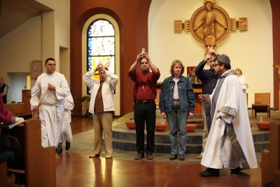 OLG_HolyThursday_21Apr2011_ 002s [800x600].jpg