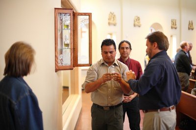 OLG_HolyThursday_21Apr2011_ 007b_s [800x600].jpg