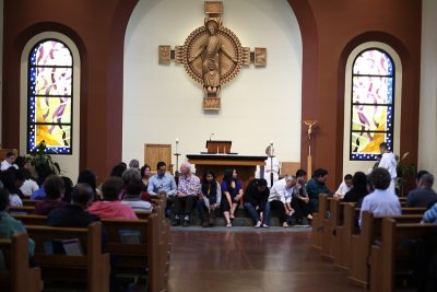 OLG_HolyThursday_21Apr2011_ 010b [800x600].JPG