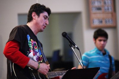 OLG_Peace_Adoration_15Apr2011_ 031_s [800x600].jpg