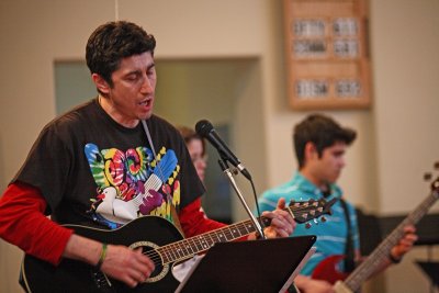 OLG_Peace_Adoration_15Apr2011_ 032 [800x600].JPG