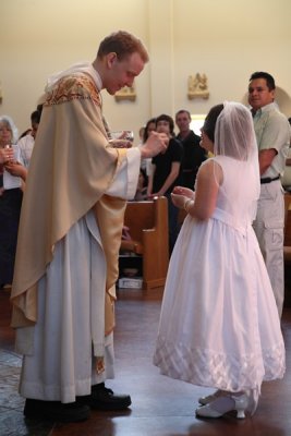 OLG_FirstCommunion_1130_01May2011_ 035 [800x600].JPG