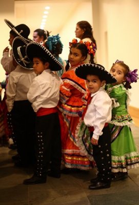 HispanicHeritage_FamilyDay_Museum_02Oct2011_ 017 [640x480].JPG