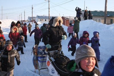 Iditarod_40_Shaktoolik_CheckPoint_11Mar2012_ 035__AaronBurmeister [800x533].JPG