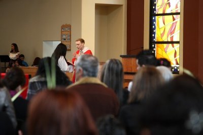 OLG_PalmSunday_1130SpMass_01Apr2012_ 017 [600x400].JPG
