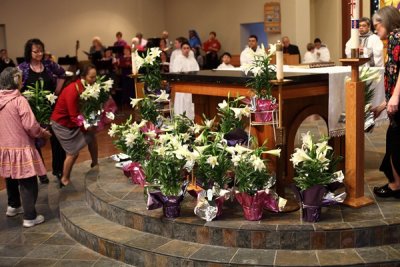 OLG_EasterVigil_07Apr2012_ 047 [600x400].JPG